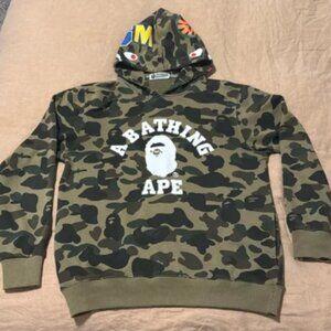 A bathing ape hoodie camo